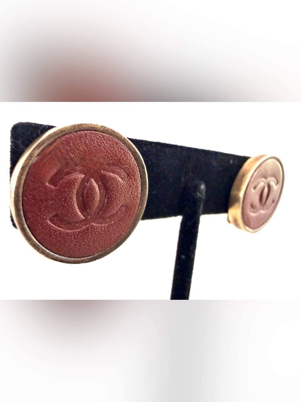 CHANEL Vintage 00A Leather CC Clip-On Earrings Fall 2000